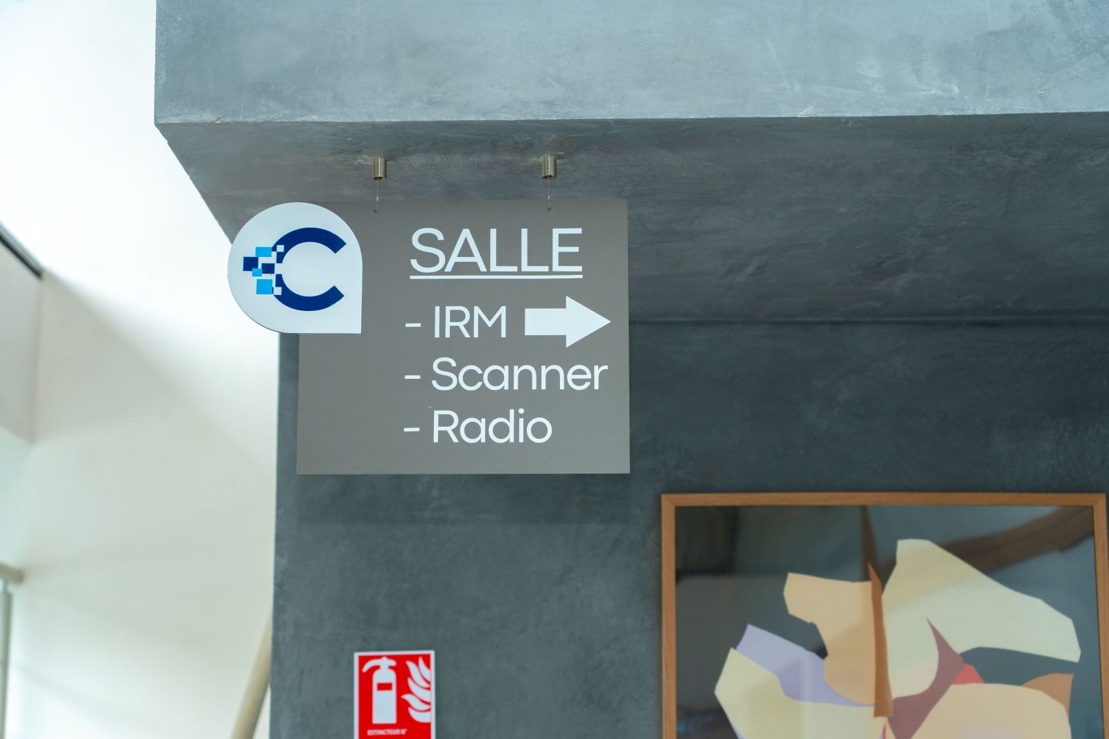 Signalétique des salles IRM, scanner et radiologie — CIMEDIC, Marcory